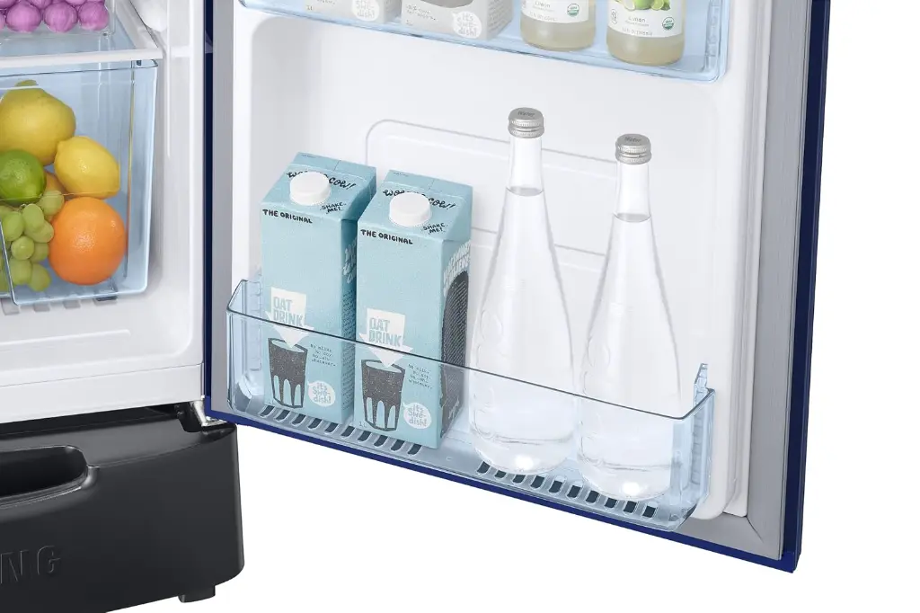 Refrigerator_SAMSUNG_RR20H1812HV_IMG09.webp